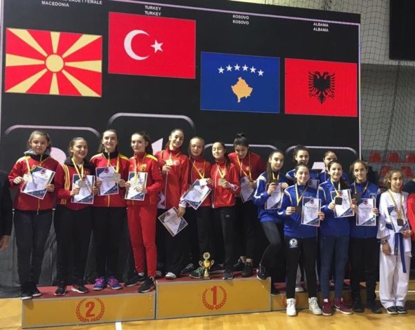 DİYARBAKIR’IN ALTIN KIZLARI BALKAN  ŞAMPİYONASINDAN 3 MADALYA İLE DÖNDÜ