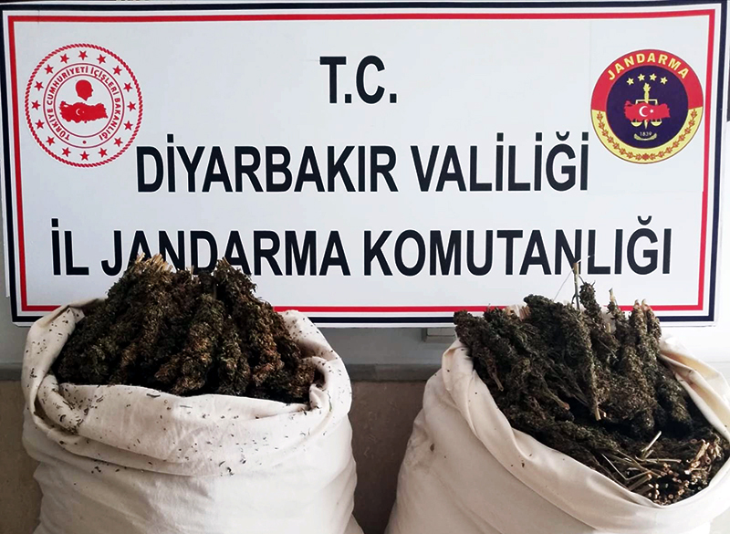 DİYARBAKIR’DA 47 KİLO 100 GRAM ESRAR ELE GEÇİRİLDİ