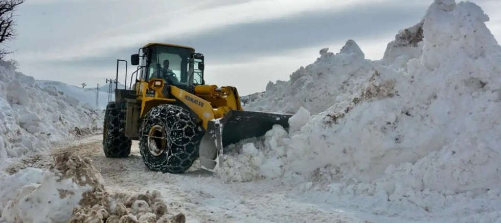 Doğu’da kış etkisini sürdürüyor: 279 yerleşim yerinin yolu ulaşıma kapalı