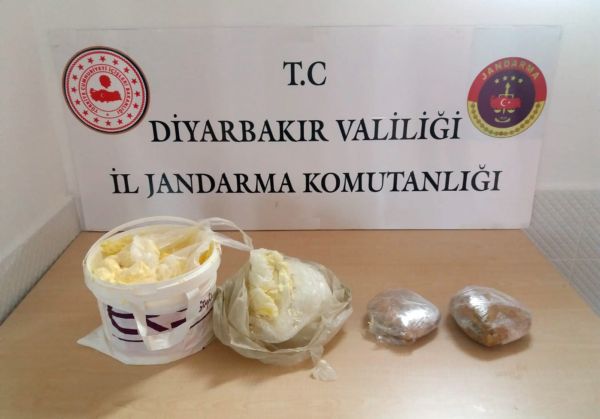 DONMUŞ TEREYAĞI KOVASINDA  1 KİLO 205 GRAM ESRAR ÇIKTI