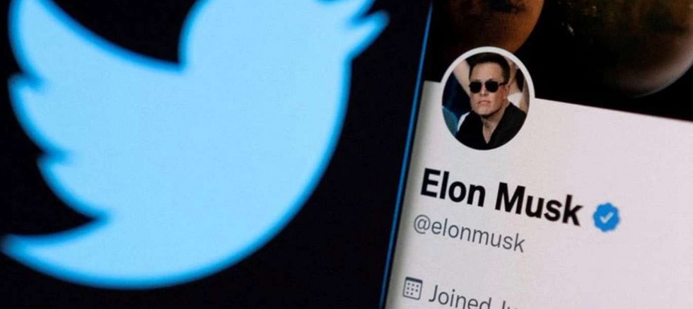 Elon Musk Twitter'ı 44 milyar dolara satın aldı