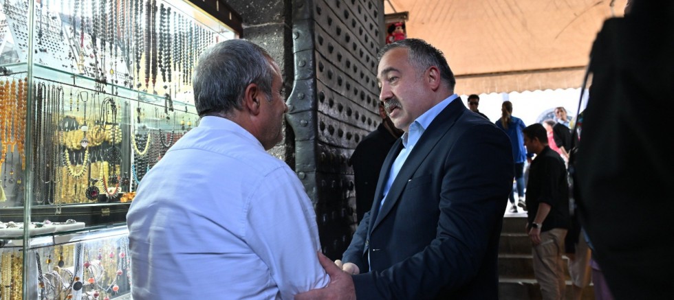 Emniyet Müdürü Murat Mutlu, Sur’da esnaf ve vatandaşlarla buluştu