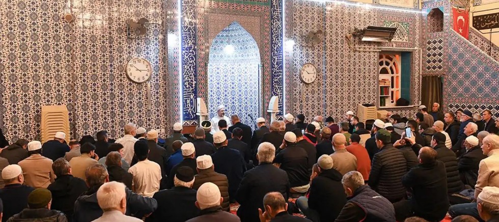 Erbaş: Gençlerimize, çocuklarımıza Kur'an-ı Kerim'i ve namaz kılmayı öğretelim