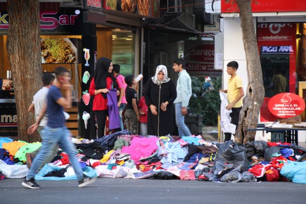 ESNAF BAYRAMDAN  UMDUĞUNU BULAMADI