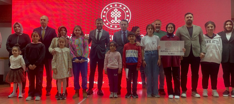 Genç Yetenekler Ödüllendirildi!