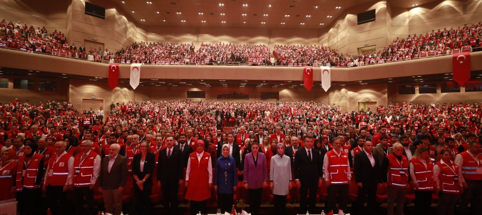 GÖNÜLLÜLÜK HİKÂYELERİYLE KALPLERİ ISITANLARA KIZILAY’DAN ÖDÜL