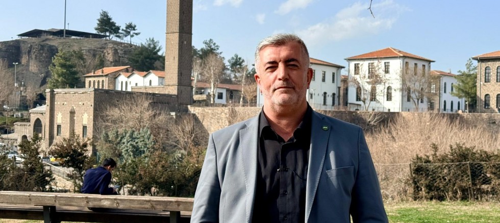 HÜDA PAR İl Başkanı Gülsever: “Anadilimiz okullarda eğitim dili olsun”