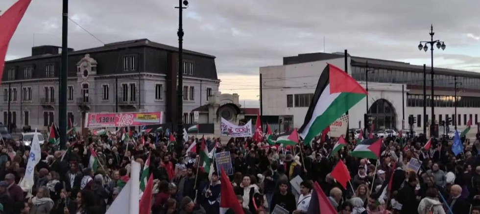 İspanya genelinde Filistin'le dayanışma gösterileri düzenlendi