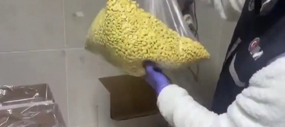 İstanbul’da sahte ilaç operasyonu: 1,5 milyon hap ele geçirildi