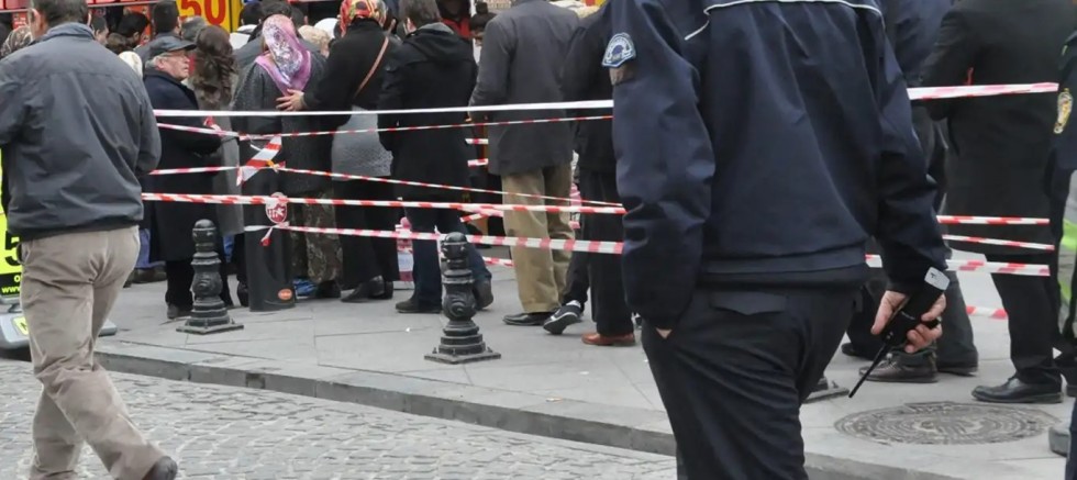 İstanbul valiliği Cami önlerinde piyango ve şans oyunları biletlerinin satışı yasaklandı