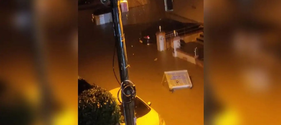 İzmir'de sağanak etkili oldu