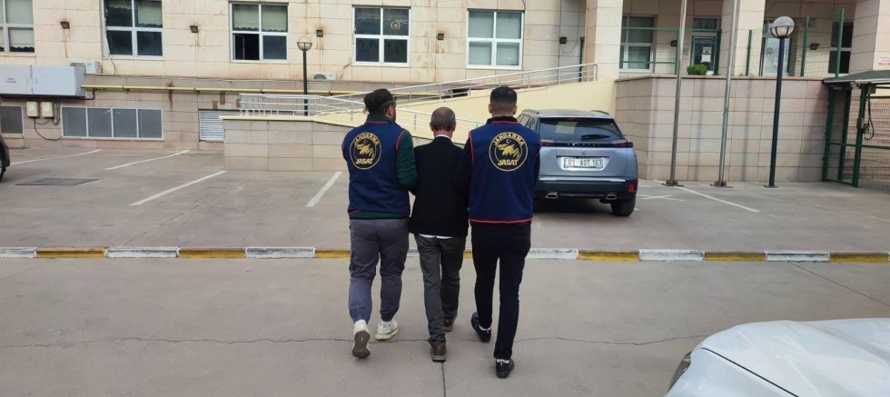 Kasten öldürme ve uyuşturucu suçlarından aranan 68 şahıs yakalandı