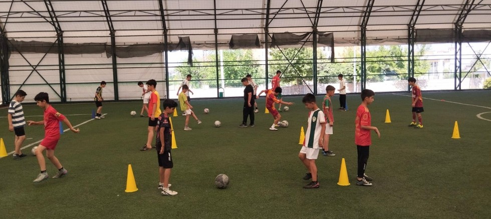 Kayapınar Belediyesi 20 bin 90 öğrenciyi sporla buluşturdu