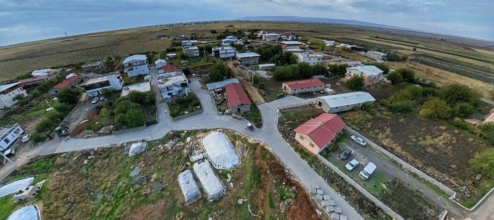 Kayapınar’da kırsal mahallelerde yol ve kaldırım çalışmaları sürüyor