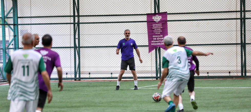 Kayapınar’da Kurumlar Arası Futbol Turnuvası Başladı