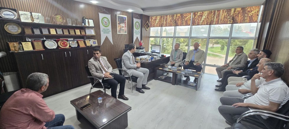 Kaymakam Acar, Kızıltepe Hububat Ticaret Merkezi’ni ziyaret etti