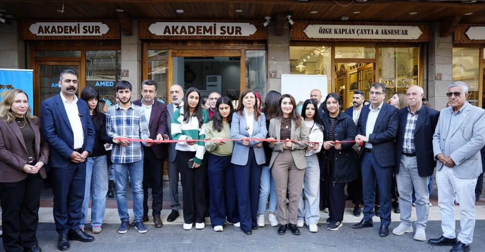 Kayyumun Açtığı Etüt Merkezini “Yeniden Açtılar” Tepki Yağdı