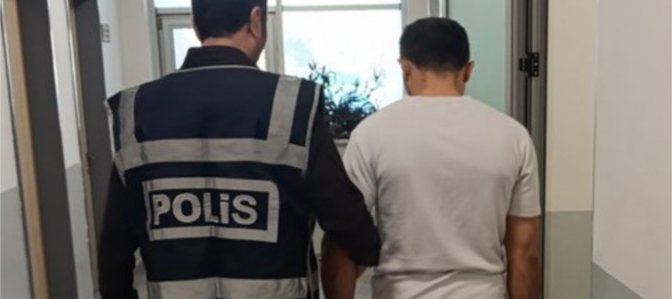 Kendisini polis ve savcı olarak tanıtan şüpheli 3 milyon 300 bin lira dolandırdı