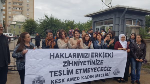 KESK’Lİ KADINLARDAN  YILDIRIMA ‘ÖZÜR’ DAVETİ