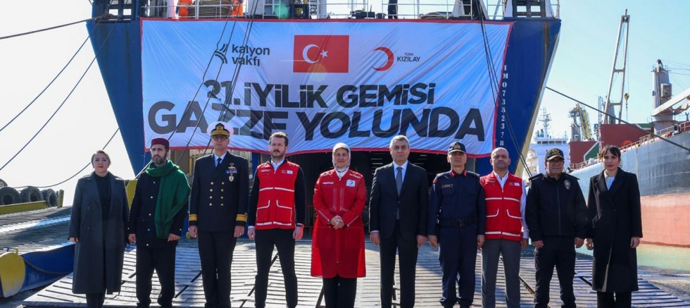 Kızılay’ın 21'inci iyilik gemisi Gazze için yola çıktı