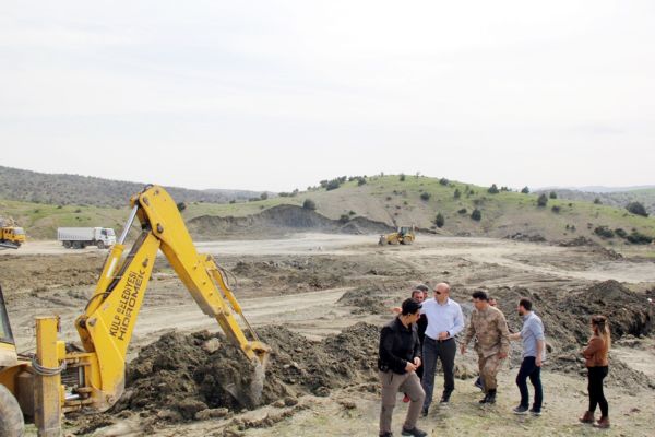 KULP’TA ŞEHİR STADYUMU PROJESİNİN  İNŞAAT ÇALIŞMALARI BAŞLADI