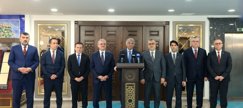 Kültür ve Turizm Bakan Yardımcısı Alpaslan: Kurasız hac vaadinde bulunanlara sakın inanmayın