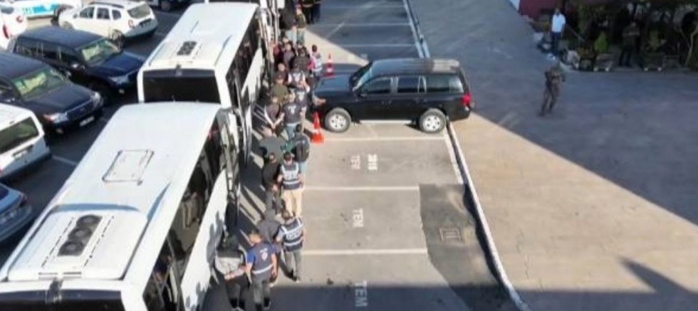 Kurgulanmış trafik kazalarıyla haksız kazanç sağlama soruşturmasında 58 tutuklama