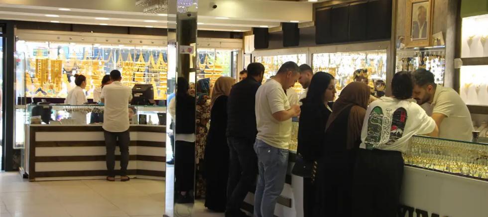Kuyumcular: Altındaki dalgalanmalar devam edecek, şu an altın almak için iyi bir fırsat