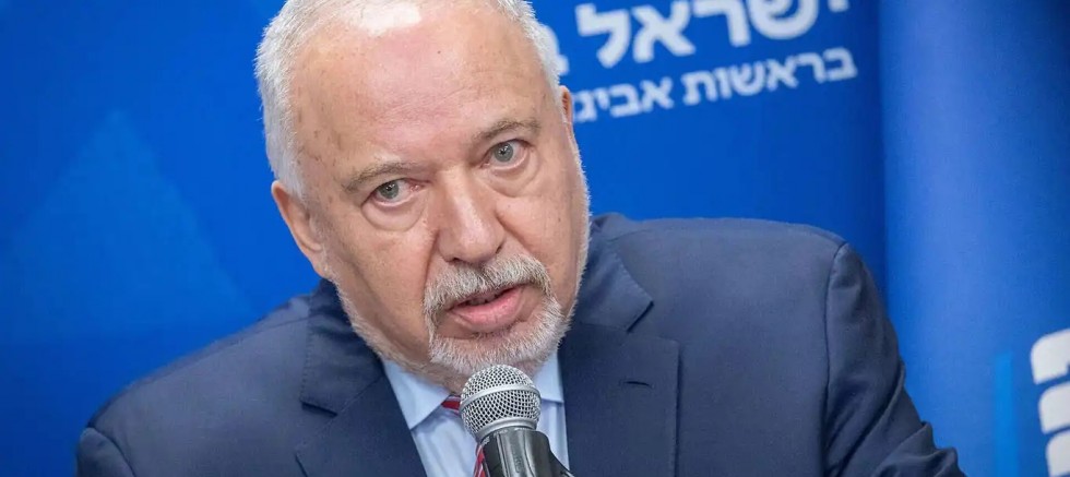 Lieberman itiraf etti: israil hiç bu kadar yalnız ve bağımlı olmamıştı