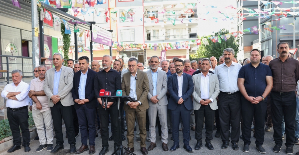 Eşbaşkan Ay’dan kadın cinayetlerine karşı çağrıya destek