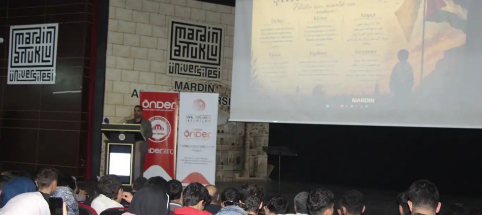 Mardin'de Gazze temalı şiir dinletisi ve konuşmalar gerçekleştirildi