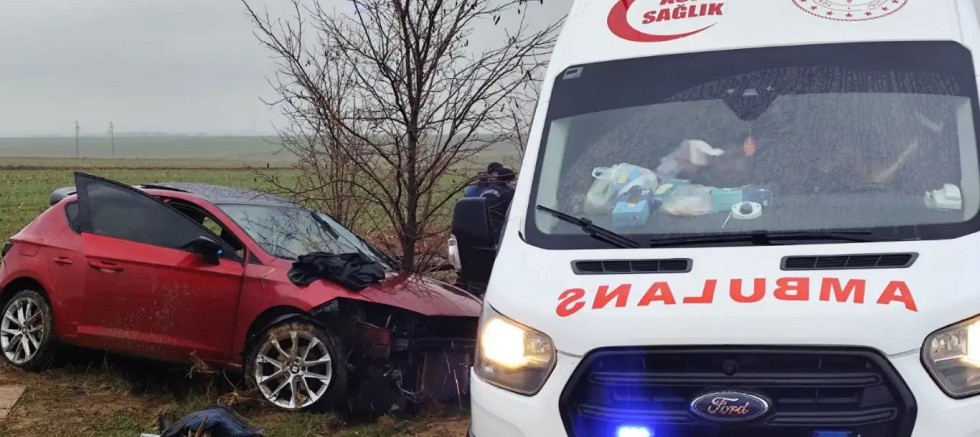 Mardin’de otomobil ile tır çarpıştı: 2 ölü, 3 yaralı