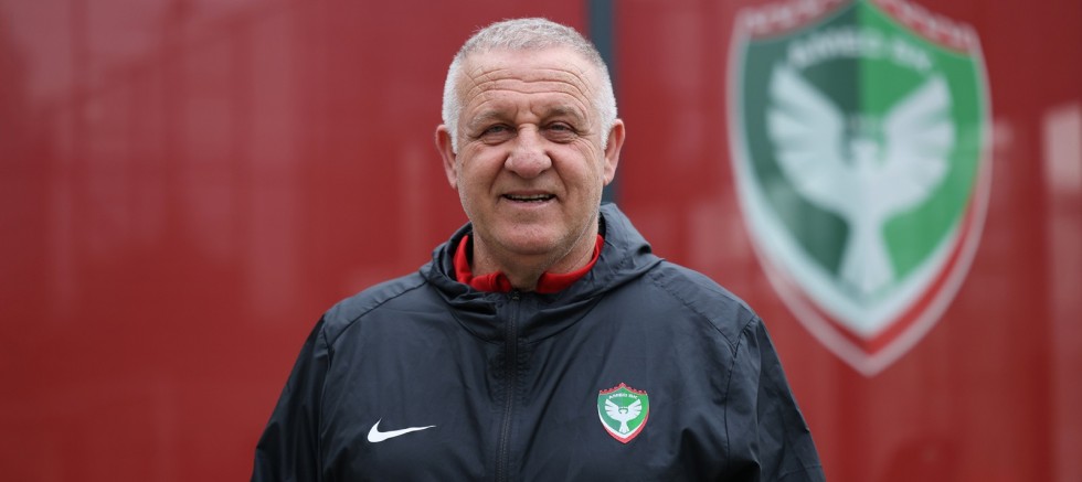 Mesut Bakkal:Yarım kalan hikayeyi tamamlamaya geldim!