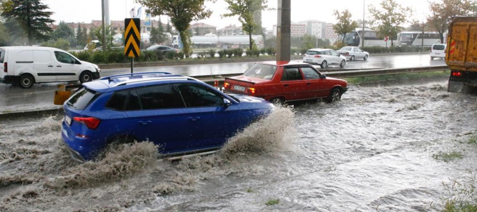 Meteoroloji 48 il için uyardı: 6 ilde turuncu, 42 ilde sarı alarm