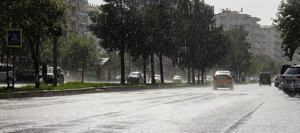 Meteorolojiden Diyarbakır ve çevre illere kuvvetli yağış uyarısı