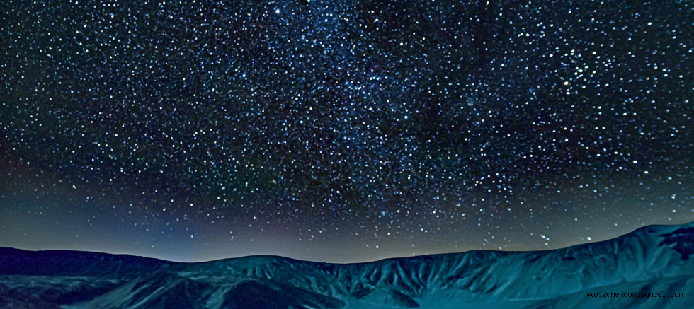 Milyonlarca yıldızın Nemrut Krater Gölü'nün kar manzarasıyla buluşması