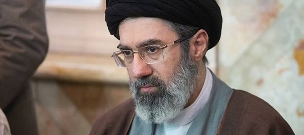 Mücteba Hamanei'den ilk mesaj: Düşmanın zayıf olduğu cepheleri açabiliriz