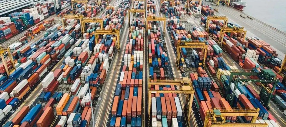 Nisan’da ihracat 25,4 milyar dolara yükseldi