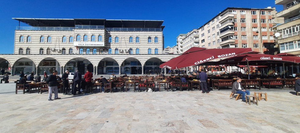 Ofis Meydanı’nda Kamusal Alan İşgali Tepkisi