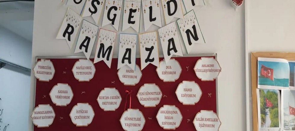 Okullarda Ramazan coşkusu: Panolar hazırlandı, etkinlikler başladı
