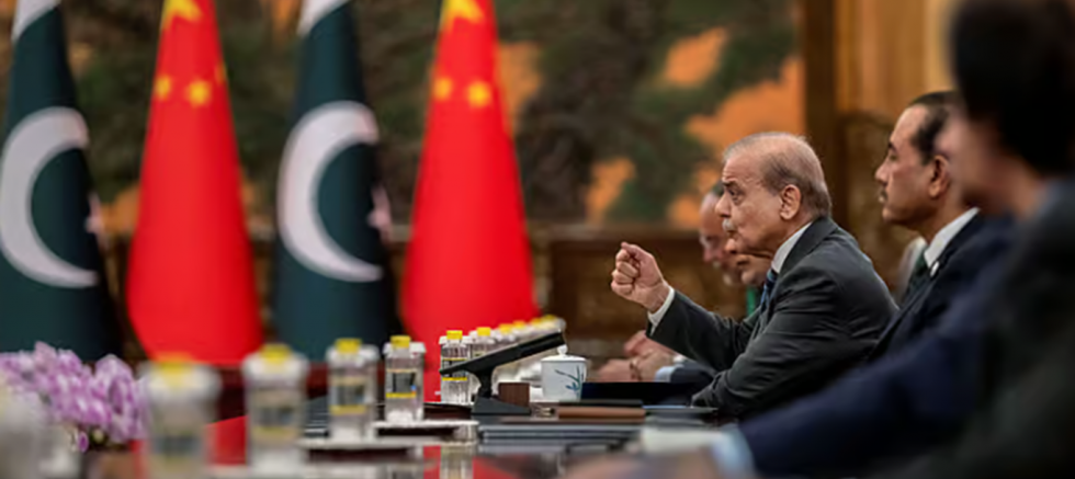 Pakistan Başbakanı Şerif Çin'de: Görüşmelerine bugün başlıyor