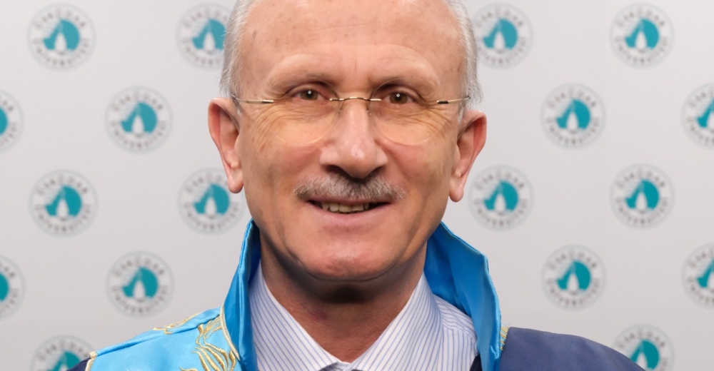 Prof. Dr. Reşat Öngören:  “Peygamberler ve velîler bile Hak ve hakikatle buluşmadan önce yalnızlık yaşıyor!”