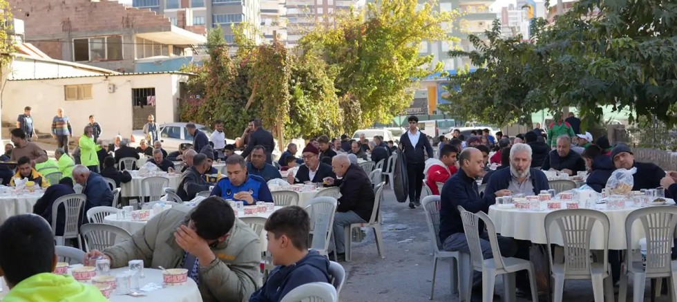 Şanlıurfa’da 3 asırlık Ali Baba Hayratı geleneği bu yıl da sürdü