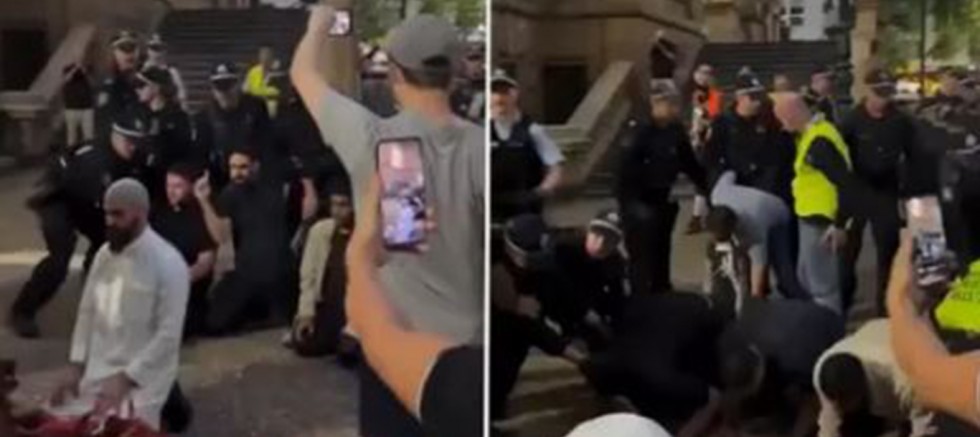 Siyonist Herzog'un ziyareti sırasında Avustralya polisinden namaz kılan Müslümanlara sert müdahale