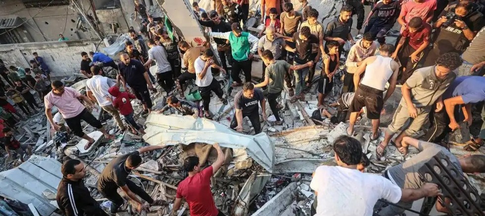 Siyonist rejim ordusu ateşkes dinlemiyor: Gazze'de sivil araca saldırı