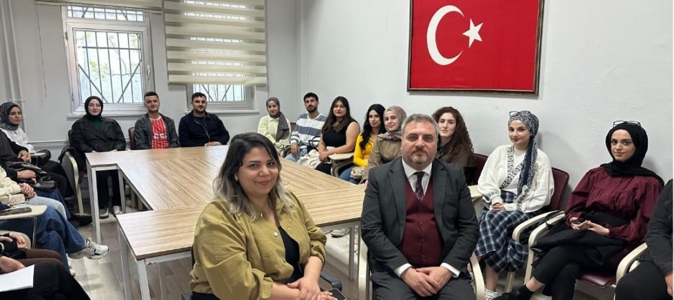 Sosyal Hizmet Öğrencilerinden Diyarbakır Aile ve Sosyal Hizmetler İl Müdürlüğü’ne Ziyaret