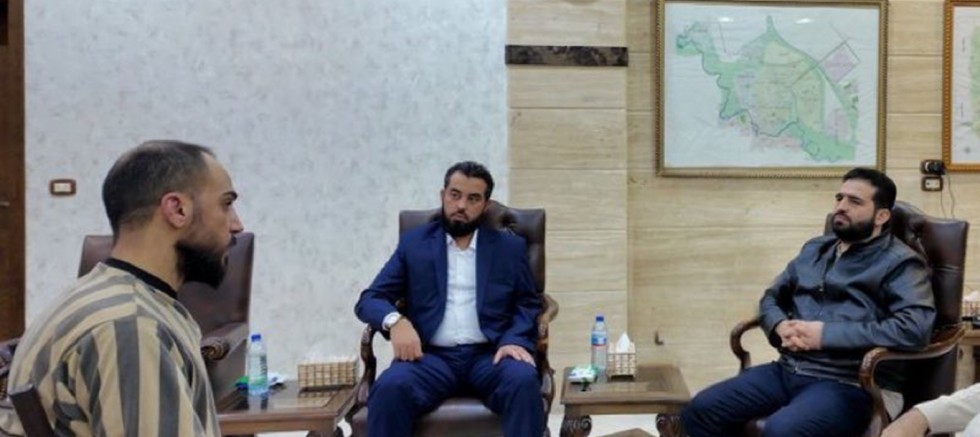 Suriye İçişleri Bakanı, Tedemun katliamı zanlısıyla yüzleşti