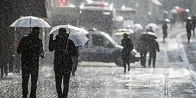 14 il için kuvvetli sağanak yağış uyarısı: Sıcaklıklar düşüyor