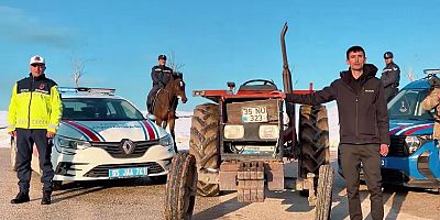 21 yıl sonra bulunan çalıntı traktör sahibine teslim edildi