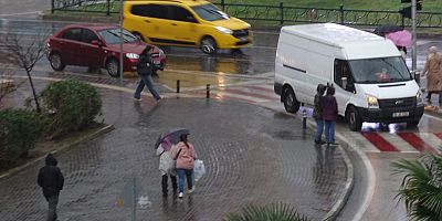 31 il için “Sarı” kodlu uyarı: Kuvvetli yağış ve fırtına bekleniyor